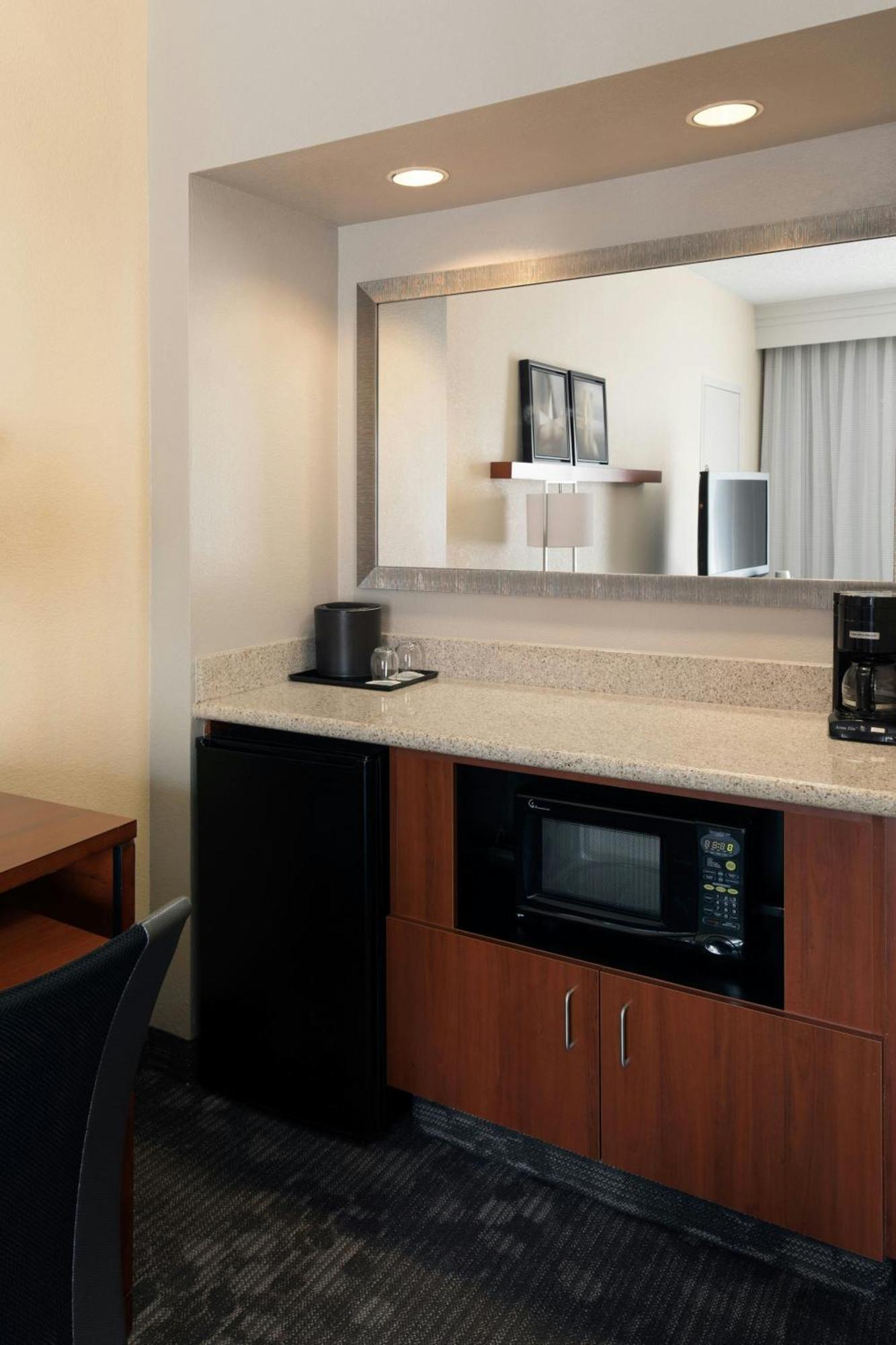 Courtyard By Marriott Denver Central Park Luaran gambar